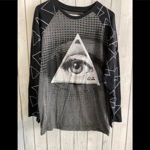 Men’s long sleeve knit top